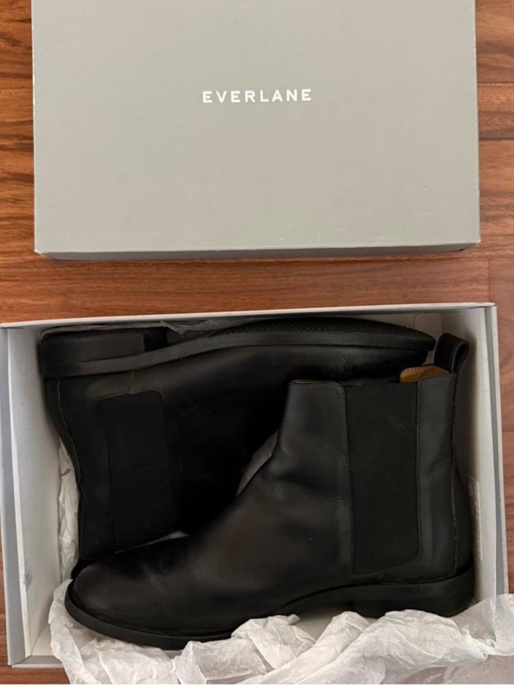 Everlane Black Leather Chelsea Boots — Slip-On Ankle Boots